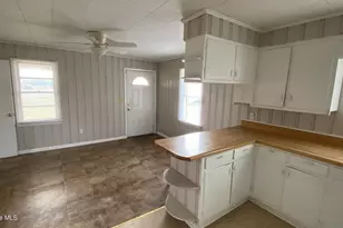 31 Abron St, Clinton, NC 28328 - Photo 5