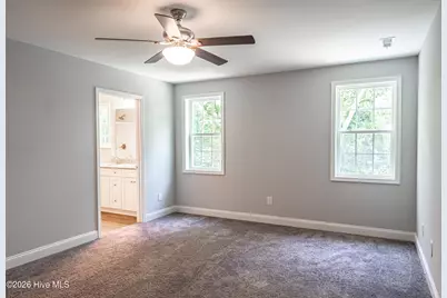 1040 W Indiana Avenue, Southern Pines, NC 28387 - Photo 11