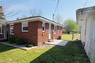 302 NE Railroad St, Pikeville, NC 27863 - Photo 3