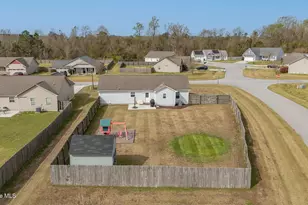 115 Heavens Gate Dr, Jacksonville, NC 28546 - Photo 5