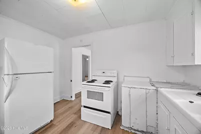 108 N Dickerson Street, Burgaw, NC 28425 - Photo 21