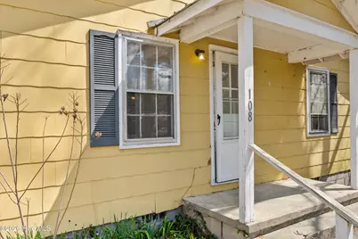 108 N Dickerson Street, Burgaw, NC 28425 - Photo 5