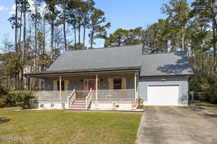 741 Comet Dr, Beaufort, NC 28516 - Photo 3