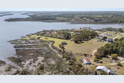 301 Intracoastal Court, Sneads Ferry, NC 28460 - Photo 11
