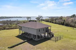 301 Intracoastal Ct, Sneads Ferry, NC 28460 - Photo 9