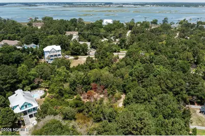 302 Governor Safford Lane, Emerald Isle, NC 28594 - Photo 5