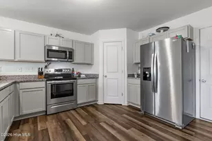 231 Hickory Shores Dr, Newport, NC 28570 - Photo 5