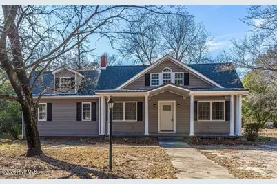 817 Aberdeen Road, Laurinburg, NC 28352 - Photo 1