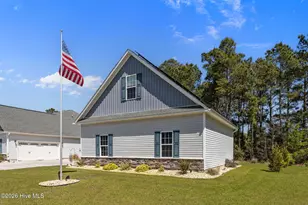 202 Knightheads Dr, Swansboro, NC 28584 - Photo 3