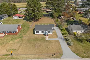 812 Grimes Rd, Washington, NC 27889 - Photo 5