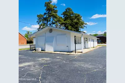 609 Jefferson Street, Whiteville, NC 28472 - Photo 9