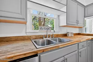 204 Sweetbriar Ln, Havelock, NC 28532 - Photo 9