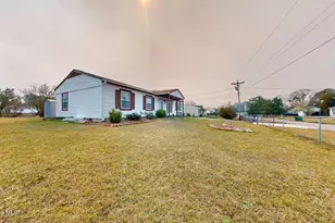 165 Copeland Ct, Hubert, NC 28539 - Photo 5