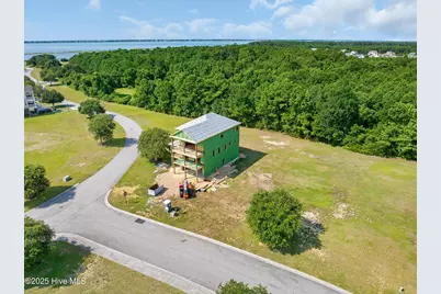 242 Colleton Square, Newport, NC 28570 - Photo 9