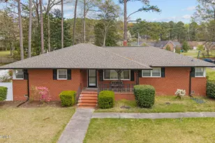 302 Oak Dr, Washington, NC 27889 - Photo 1