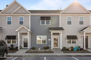 16 Catalina Cir, Swansboro, NC 28584 - Photo 1