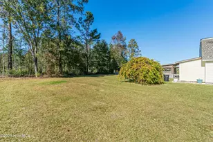 198 Jefferson Rd, Lake Waccamaw, NC 28450 - Photo 25