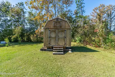 198 Jefferson Road, Lake Waccamaw, NC 28450 - Photo 27