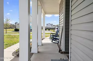 102 E Point Estates Rd, Knotts Island, NC 27950 - Photo 9