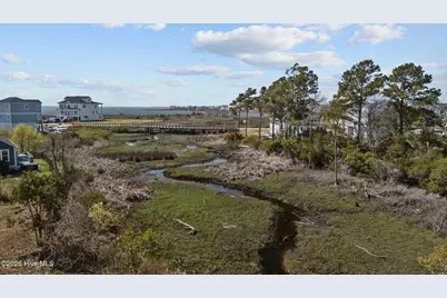 662 Fishermans Point, Newport, NC 28570 - Photo 11
