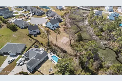 662 Fishermans Point, Newport, NC 28570 - Photo 17