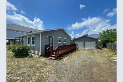 141 NE 33rd Street, Oak Island, NC 28465 - Photo 5
