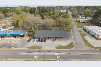 402-406B Harris Avenue, Raeford, NC 28376 - Photo 9
