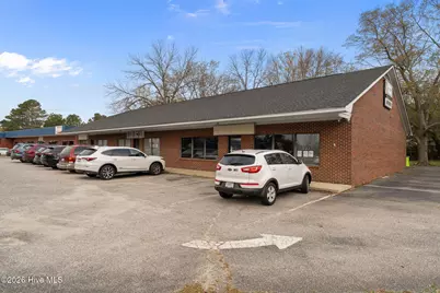 402-406B Harris Avenue, Raeford, NC 28376 - Photo 3