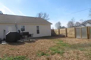 408 7th St, Maysville, NC 28555 - Photo 5