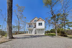 823 Chadwick Shores Dr, Sneads Ferry, NC 28460 - Photo 3