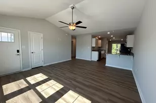 502 Cove Dr, Newport, NC 28570 - Photo 3