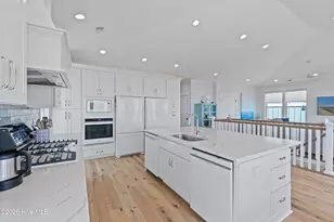 1117 Ocean Blvd W, Holden Beach, NC 28462 - Photo 11