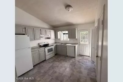 117 Pine Crest Drive, Jacksonville, NC 28546 - Photo 5