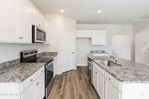 315 Merchant Pt Blvd, Jacksonville, NC 28546 - Photo 11