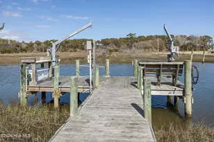 305 Joan Ct, Beaufort, NC 28516 - Photo 5