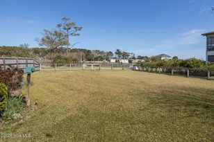 305 Joan Ct, Beaufort, NC 28516 - Photo 9