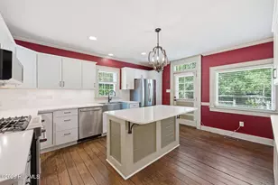 804 Pollock St, New Bern, NC 28562 - Photo 9