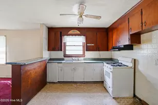 616 S 7th St, Wilmington, NC 28401 - Photo 9