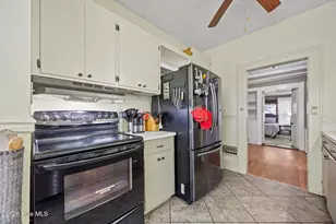 2812 Evans St, Morehead City, NC 28557 - Photo 15