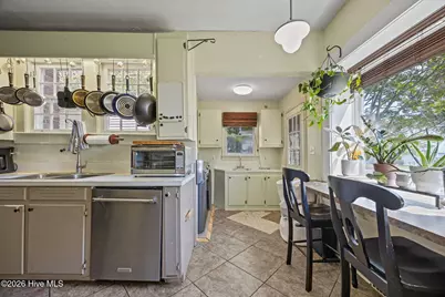 2812 Evans Street, Morehead City, NC 28557 - Photo 13