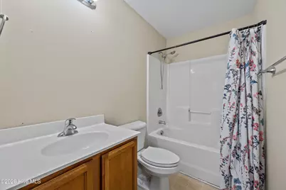 300 Brookstone Way, Jacksonville, NC 28546 - Photo 11