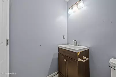 300 Brookstone Way, Jacksonville, NC 28546 - Photo 17
