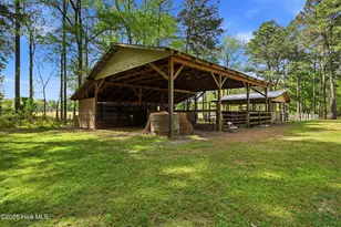 2639 Nc Hwy 211, Clarkton, NC 28433 - Photo 9