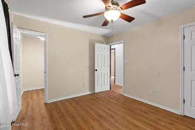 429 Kenwood Drive, Jacksonville, NC 28540 - Photo 17