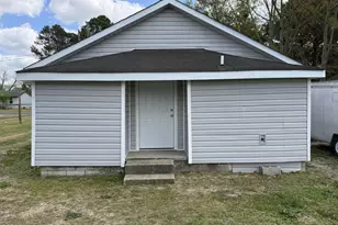 515 McInnis St, Pembroke, NC 28372 - Photo 35