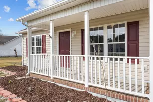 106 Goldie Ln, Beulaville, NC 28518 - Photo 5