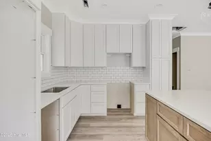 125 NW 19th St, Oak Island, NC 28465 - Photo 15