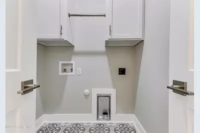 125 NW 19th Street, Oak Island, NC 28465 - Photo 17
