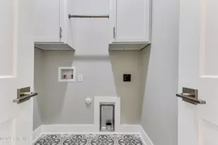 125 NW 19th St, Oak Island, NC 28465 - Photo 17