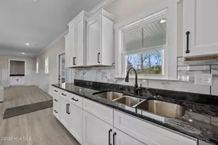 127 Louise Ln, Richlands, NC 28574 - Photo 11